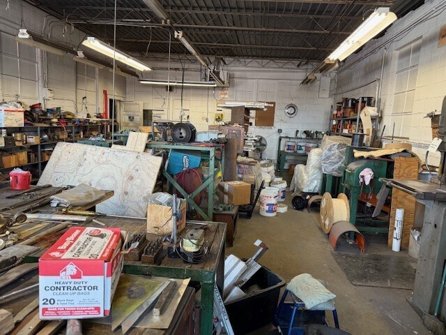 More Photos Of 1702 Wheeling Ave, Glen Dale Manufacturing For Sale