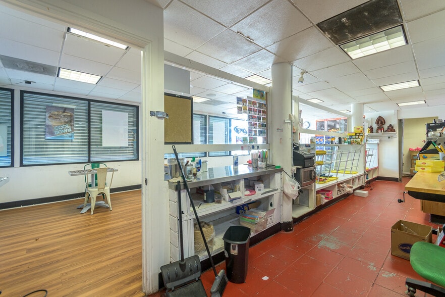 More Photos Of 853 E Manchester Ave, Los Angeles Restaurant For Sale