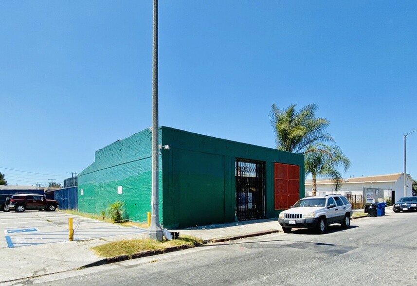 Primary Photo Of 6215 S San Pedro St, Los Angeles Service For Sale