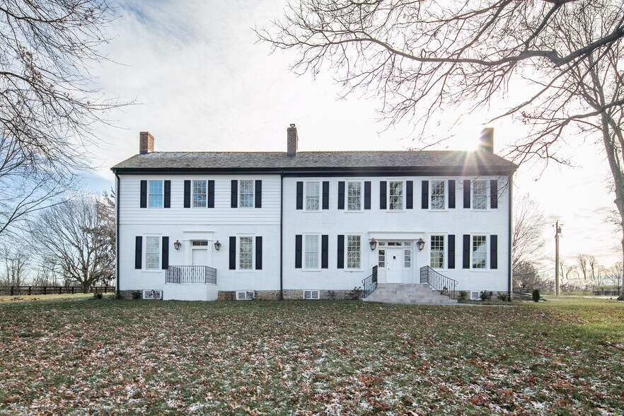 Primary Photo Of 1975 Georgetown Rd, Paris Lodge Meeting Hall For Sale