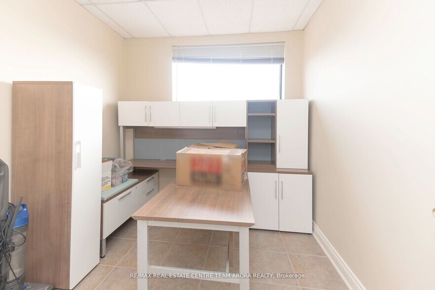 More Photos Of 90 Winges Rd, Vaughan Flex For Sale