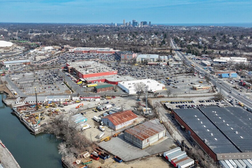 More Photos Of 4295 Boston Rd, Bronx Land For Lease