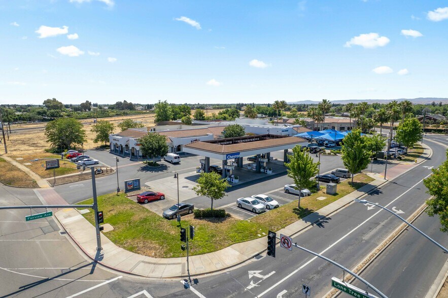 More Photos Of 6925 Lone Tree Way, Brentwood Convenience Store For Sale