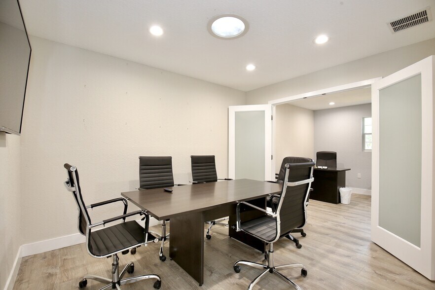 More Photos Of 1420 Seminola Blvd, Casselberry Industrial For Sale