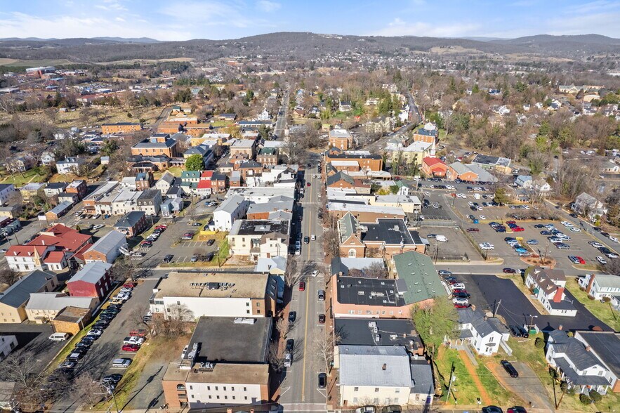 More Photos Of 12 Culpeper St, Warrenton Restaurant For Sale