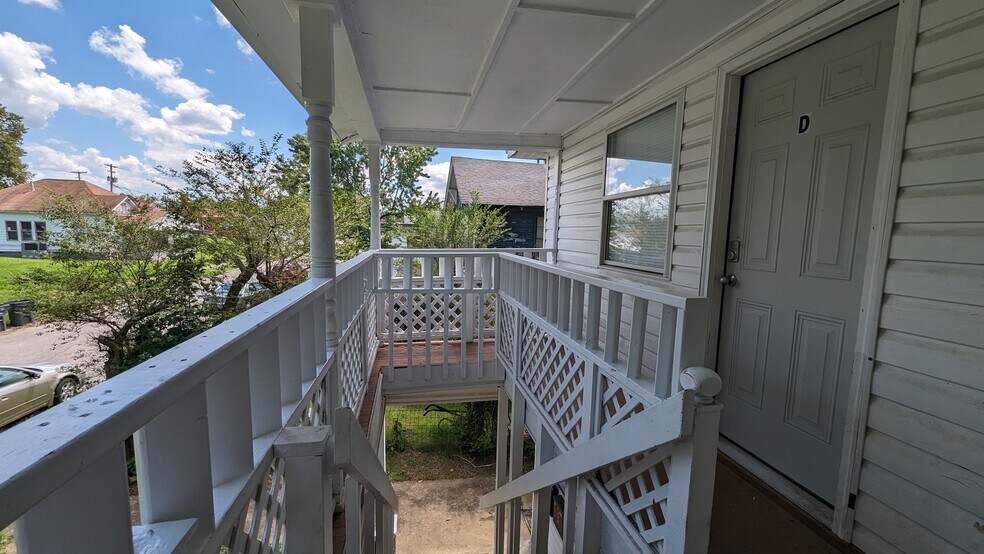 More Photos Of 714 Mapleoak Ln, Kingsport Multifamily For Sale