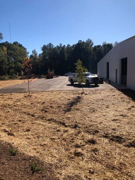 More Photos Of 670 Old Hull, Athens Flex For Lease