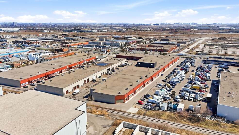 More Photos Of 2074 Steeles Ave E, Brampton Showroom For Sale