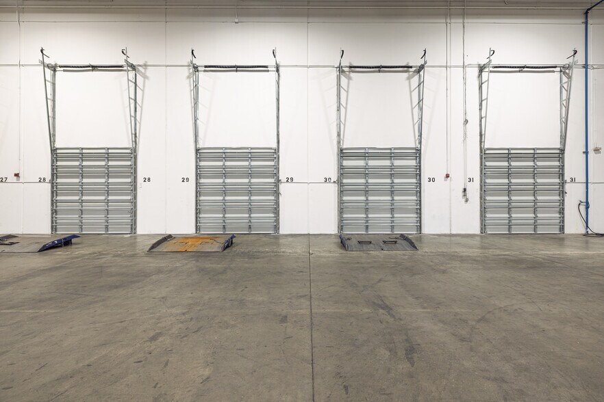 More Photos Of 245 Deen Still Rd, Davenport Warehouse For Lease