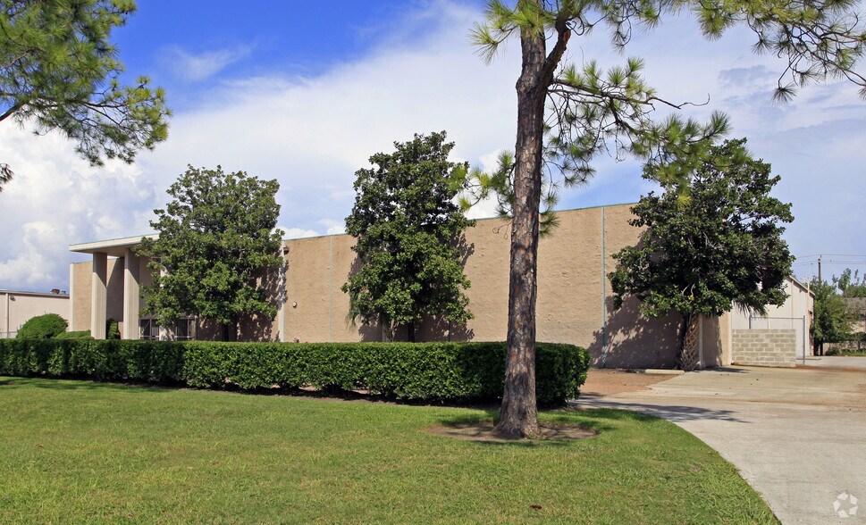 More Photos Of 6001-6501 Westline Dr, Houston Unknown For Lease