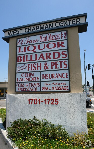 More Photos Of 1701-1725 W Chapman Ave, Orange General Retail For Lease