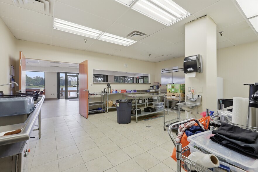 More Photos Of , Jacksonville Office For Sale