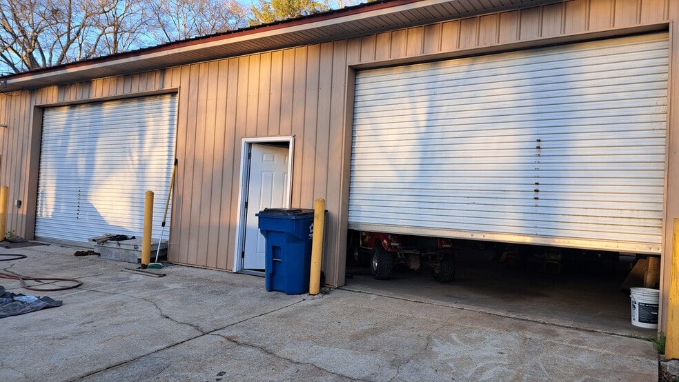 More Photos Of 11326 Highway 31, Evergreen Specialty For Sale