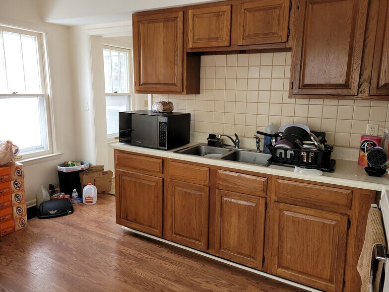 More Photos Of 5755 Summit St, Sylvania Apartments For Sale