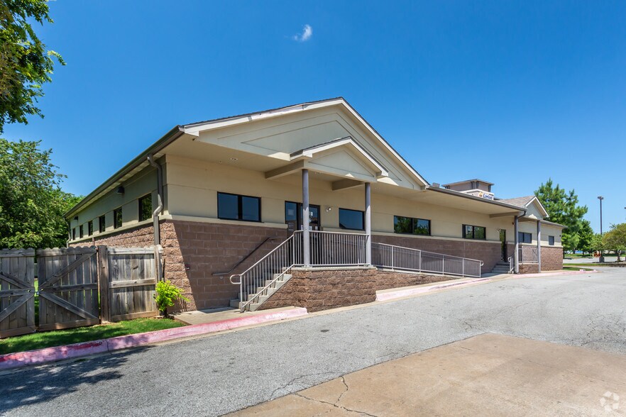 More Photos Of , Bentonville Office For Sale
