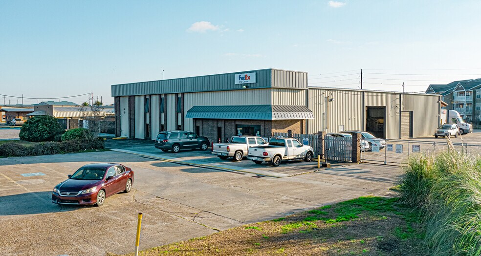 More Photos Of 5064 La-311, Houma Warehouse For Lease