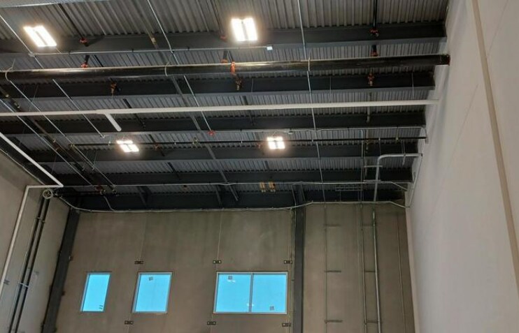 More Photos Of 450 39 St N, Lethbridge Warehouse For Lease