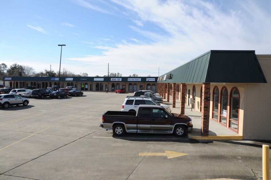 More Photos Of 814 Grand Caillou Rd, Houma Unknown For Lease