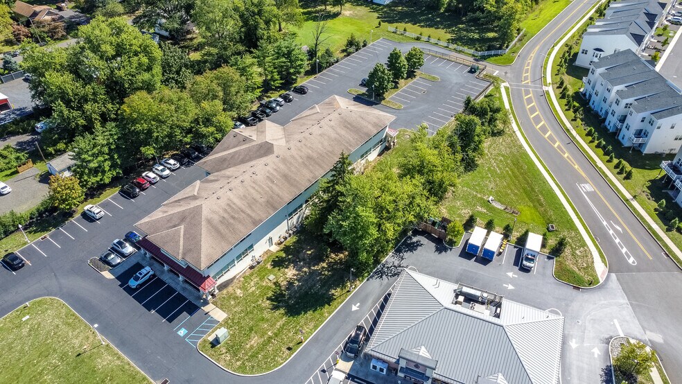 More Photos Of 1243 Easton Rd, Warrington Unknown For Lease