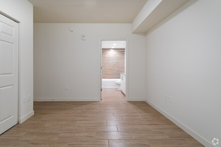 More Photos Of 961 SW 7th St, Miami Apartments For Lease