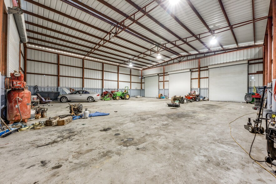 More Photos Of 4515 Smith Rd, Von Ormy Truck Terminal For Lease