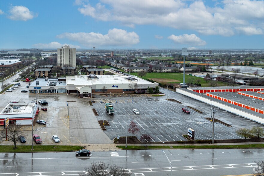 More Photos Of 2614 W Jefferson St, Joliet Medical For Lease