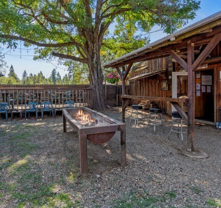 More Photos Of 33103-33105 Redwood Highway, O Brien Restaurant For Sale