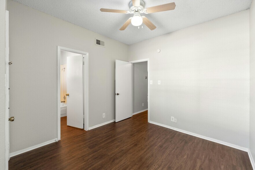 More Photos Of 2818 Nueces St, Austin Apartments For Sale