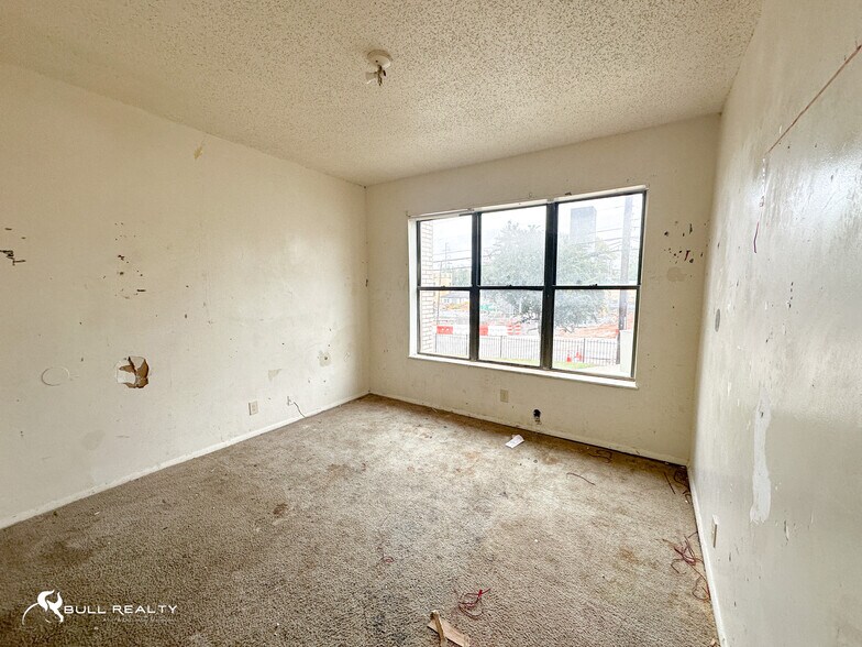 More Photos Of 620 Parkway Dr NE, Atlanta Apartments For Sale