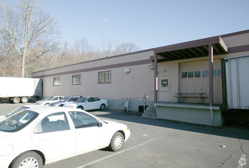 More Photos Of 110-112 Prestige Park Rd, East Hartford Manufacturing For Lease