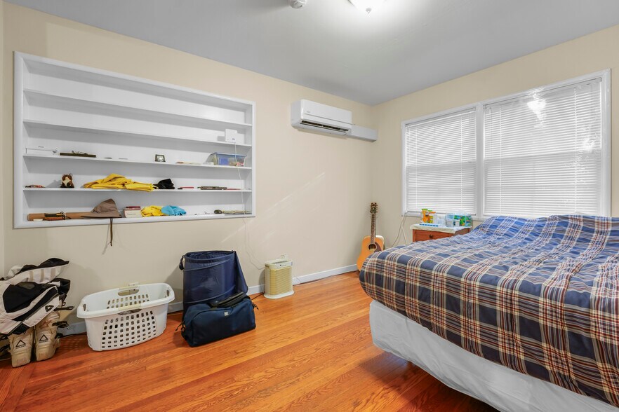 More Photos Of 2745 Byron St, Palo Alto Multifamily For Sale