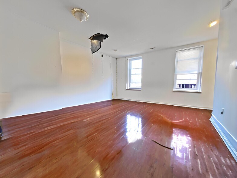 More Photos Of 2041 N 15th St, Philadelphia Apartments For Sale