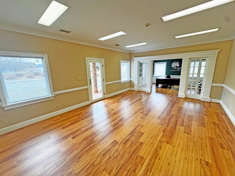 More Photos Of 4715 Bethania Station Rd, Winston-Salem Light Manufacturing For Lease