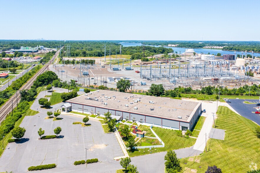 Primary Photo Of 302 Commerce Square Blvd, Burlington Warehouse For Lease