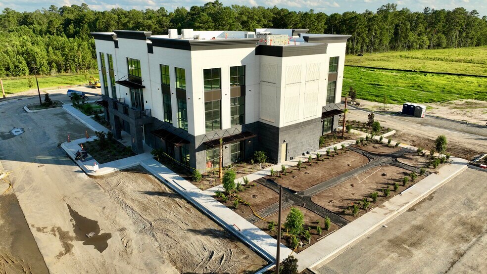 More Photos Of 100 Enterprise Dr, Rincon Office For Lease