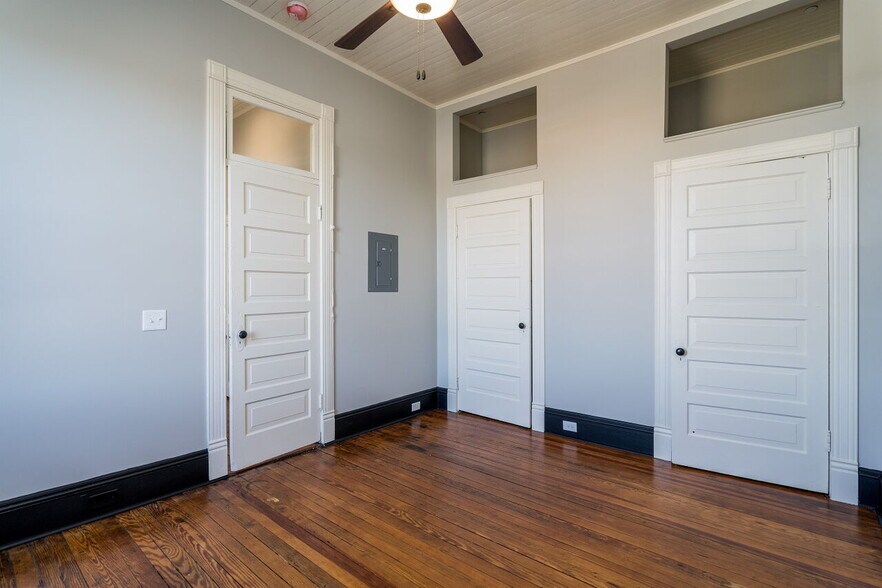 More Photos Of 201 Chatham St, Sanford Office Residential For Sale