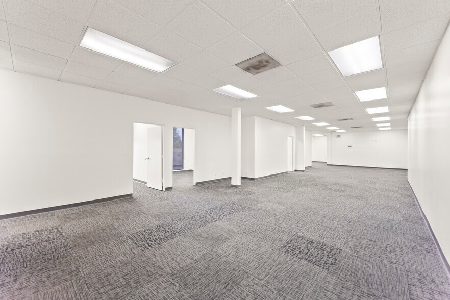 More Photos Of 10841 Paramount Blvd, Downey Office For Lease