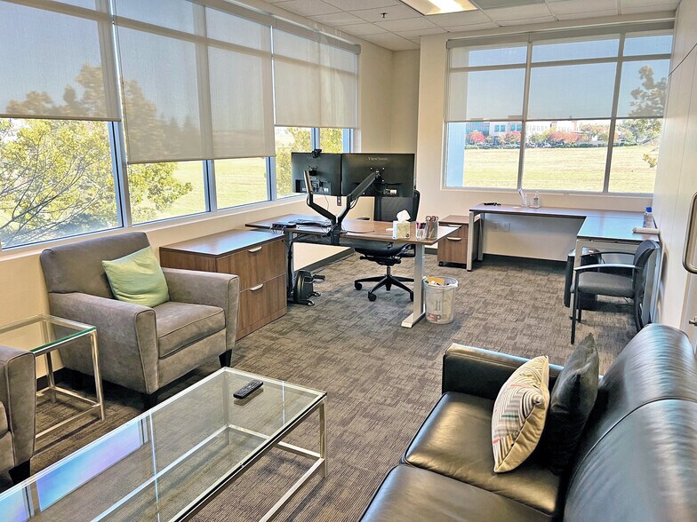 More Photos Of 5724 Lonetree Blvd, Rocklin Flex For Lease