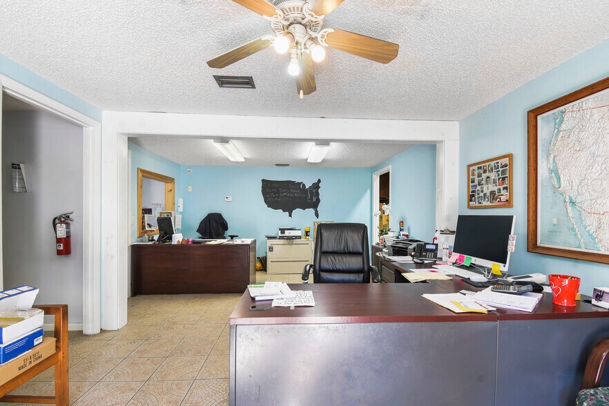 More Photos Of 1324 Mattie St, Saint Augustine Warehouse For Lease