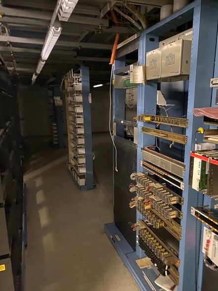 More Photos Of 1321 Forest Ave, Middletown Warehouse For Sale