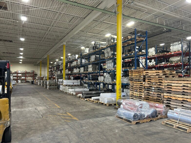 More Photos Of 26050 Richmond Rd, Bedford Heights Warehouse For Lease