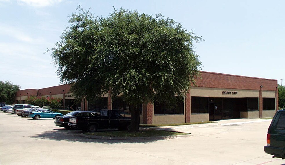 More Photos Of 12035 Shiloh Rd, Dallas Showroom For Lease