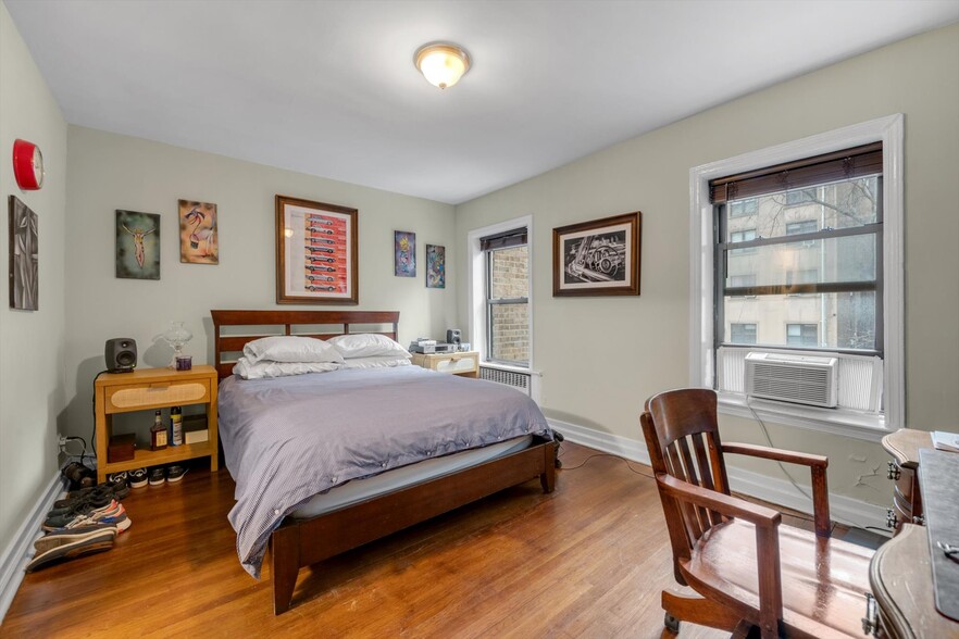 More Photos Of 247 E 50th St, New York Apartments For Sale