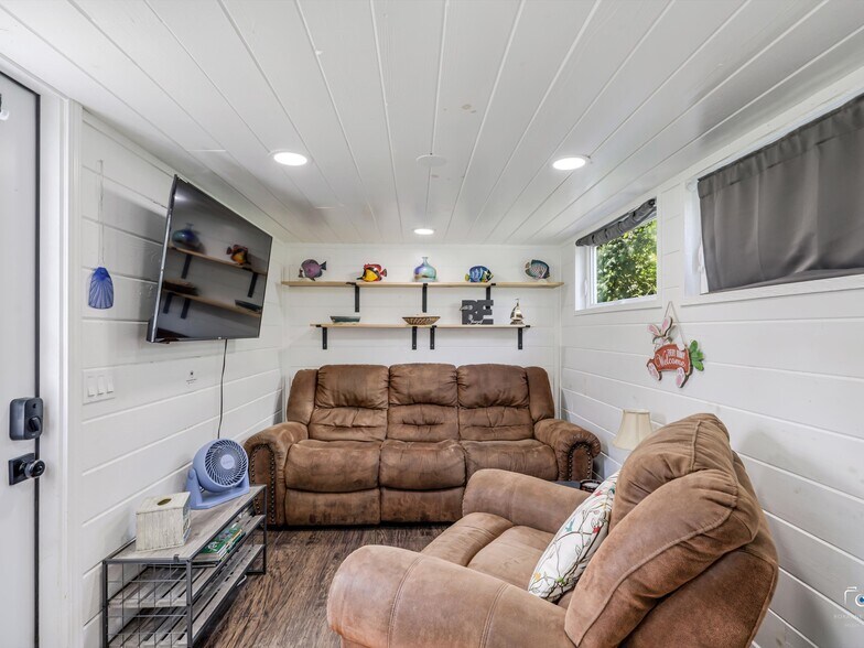 More Photos Of 16064 Mulberry Dr, Little Elm Hospitality For Sale