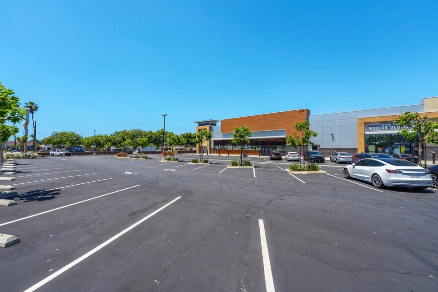 More Photos Of 4570-4580 Atlantic Ave, Long Beach Unknown For Lease