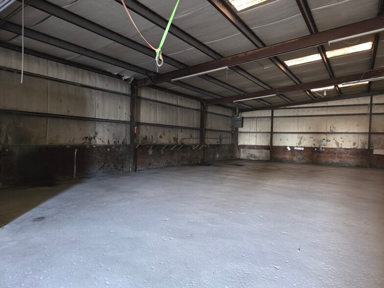 More Photos Of 2839 Sparta Ave, Charlotte Warehouse For Lease