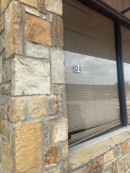 More Photos Of 1047 E Highway 121, Lewisville Self Storage For Lease