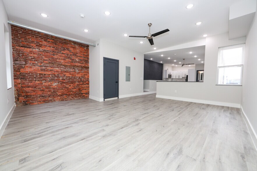 More Photos Of 3565 Kensington Ave, Philadelphia Storefront Retail Residential For Sale