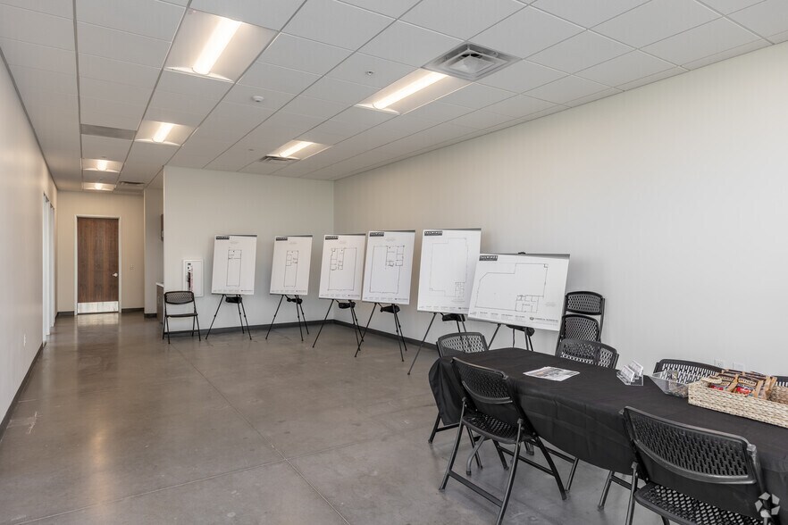 More Photos Of 8051 E Pecos Rd, Mesa Unknown For Lease