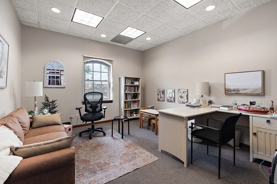 More Photos Of 7620-7632 W 159th St, Orland Park Office For Sale